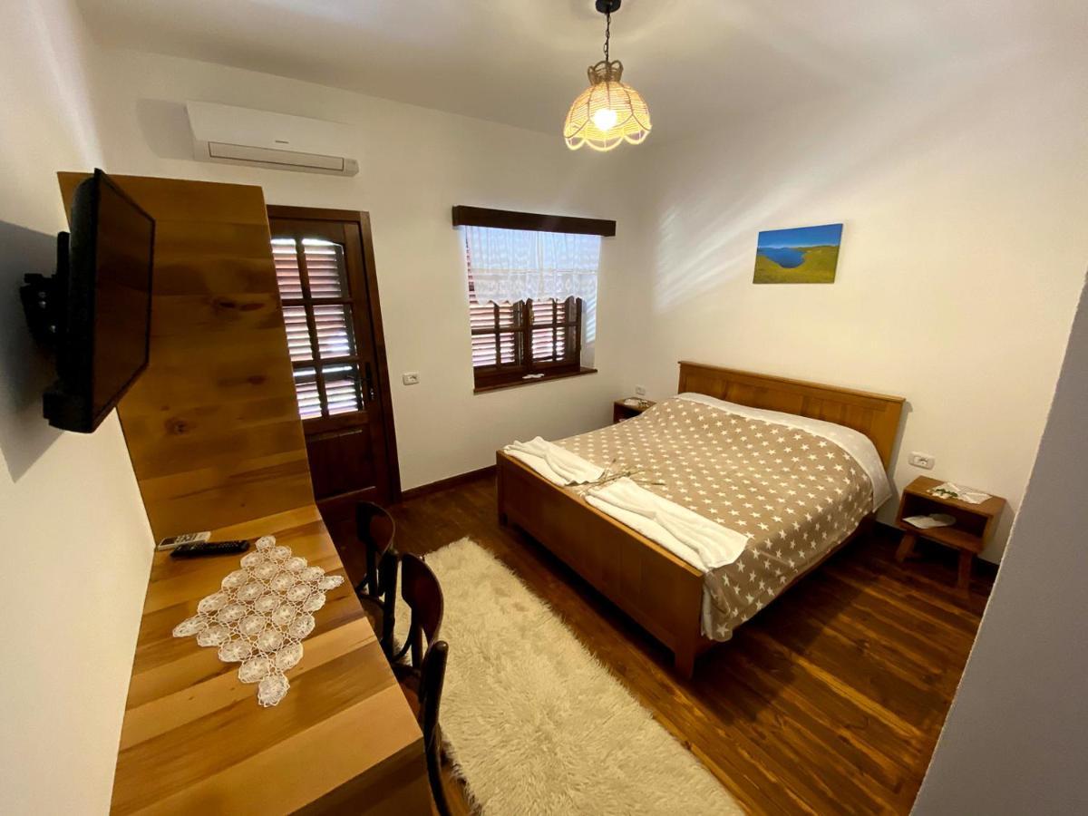 Nena Dashuri Agroturizem Peshkopi Exterior foto